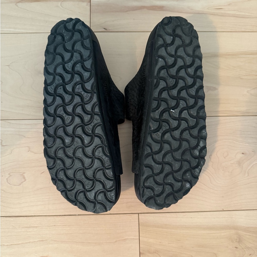 Birkenstock Black Double Strap Sandals - Picture 2 of 4